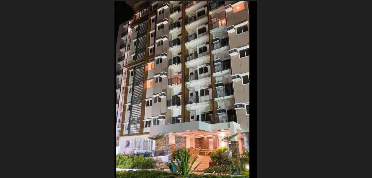 Cozy Suite Studio Type Condo In Matina Enclaves Davao City Esterno foto